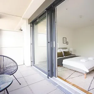 Garden W/.balcony Near Thermal Appartamento